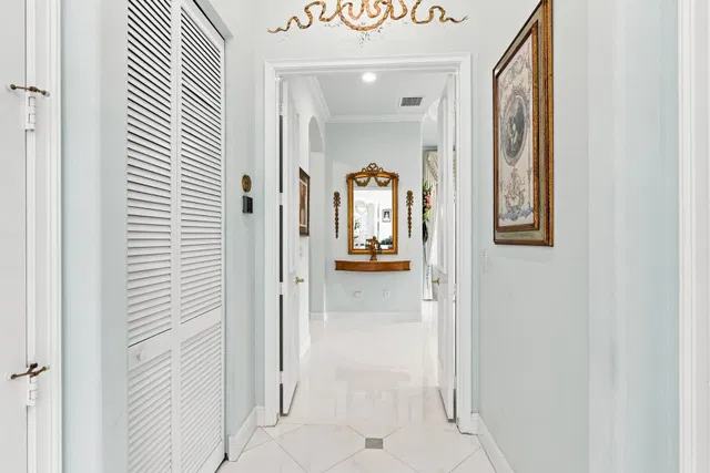 Residence photo 31