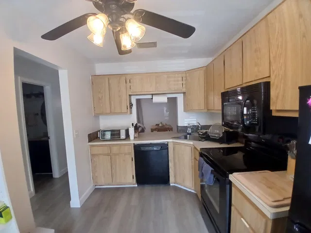 Unit D photo 3