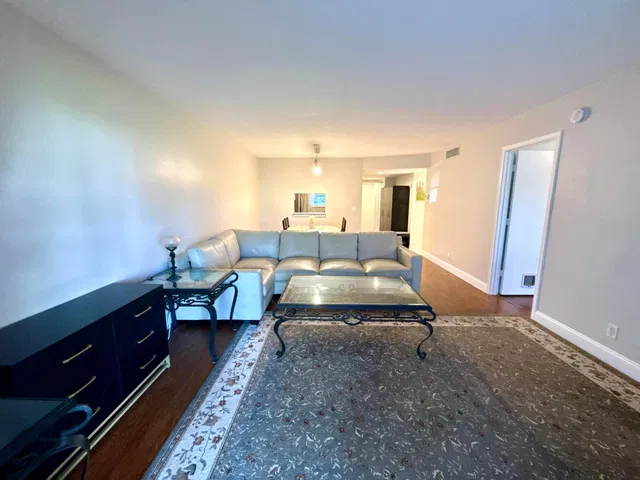 Unit 105-C photo 6
