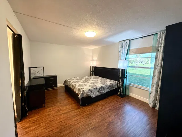 Unit 105-C photo 10