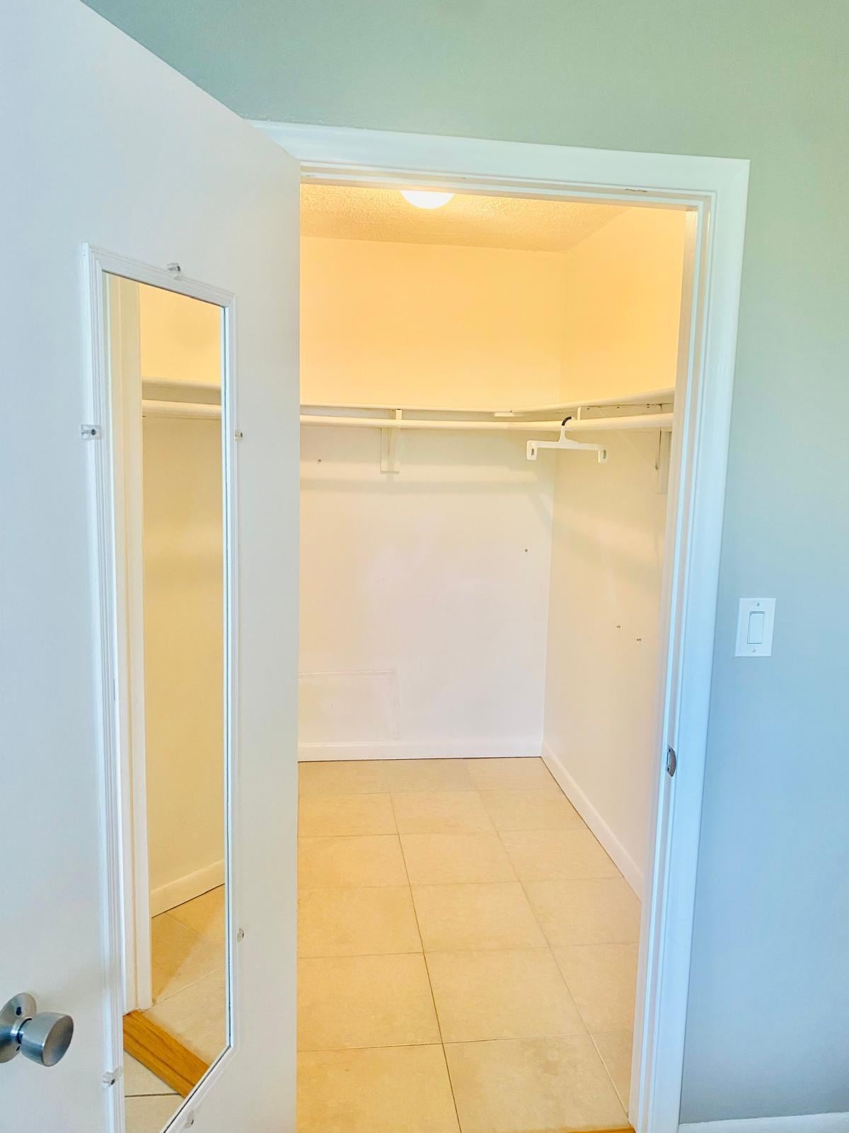 Unit 403 photo 14