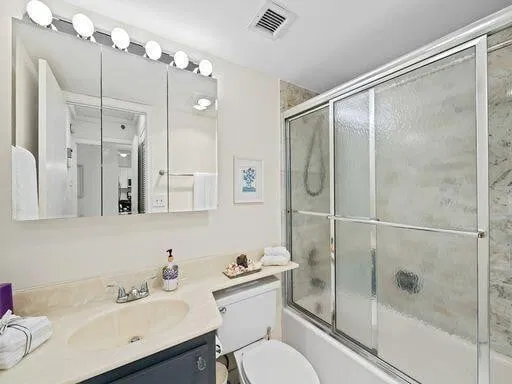 Unit 405 photo 12