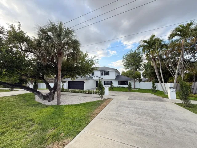 Residence photo 3