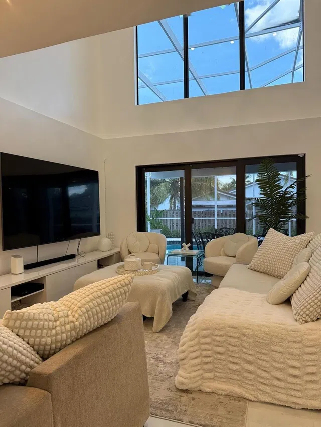 Residence photo 16