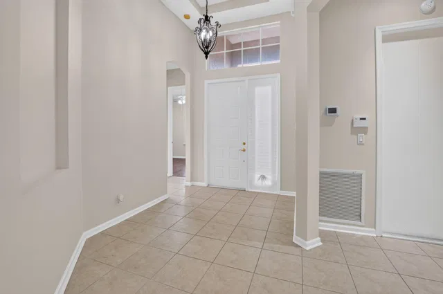 Residence photo 3