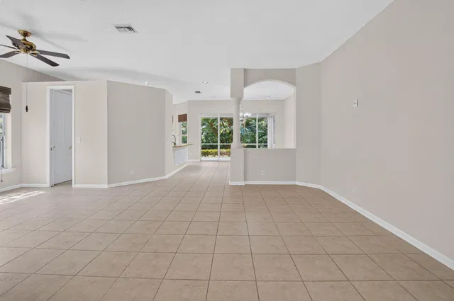 Residence photo 4