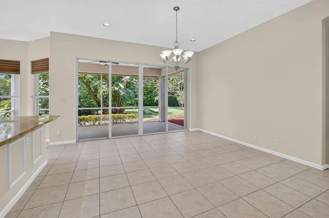Residence photo 8