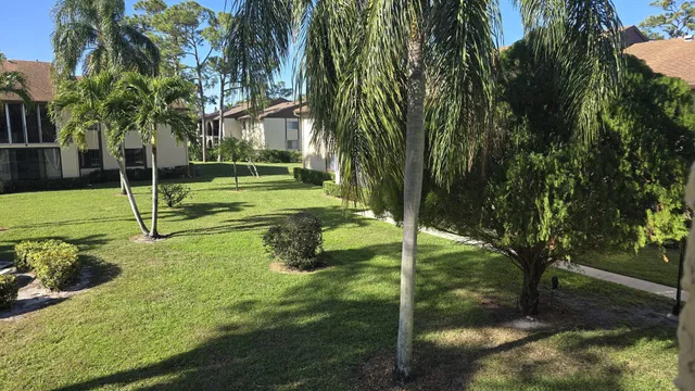 Unit B-2 photo 13