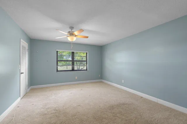  Unit F photo 11