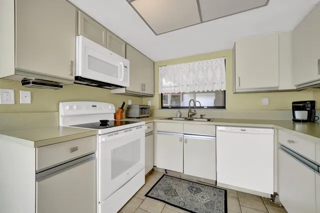  Residence photo 31