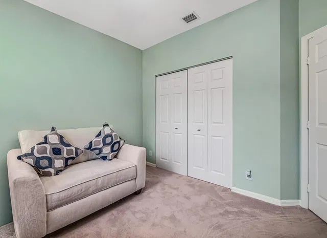 Residence photo 32
