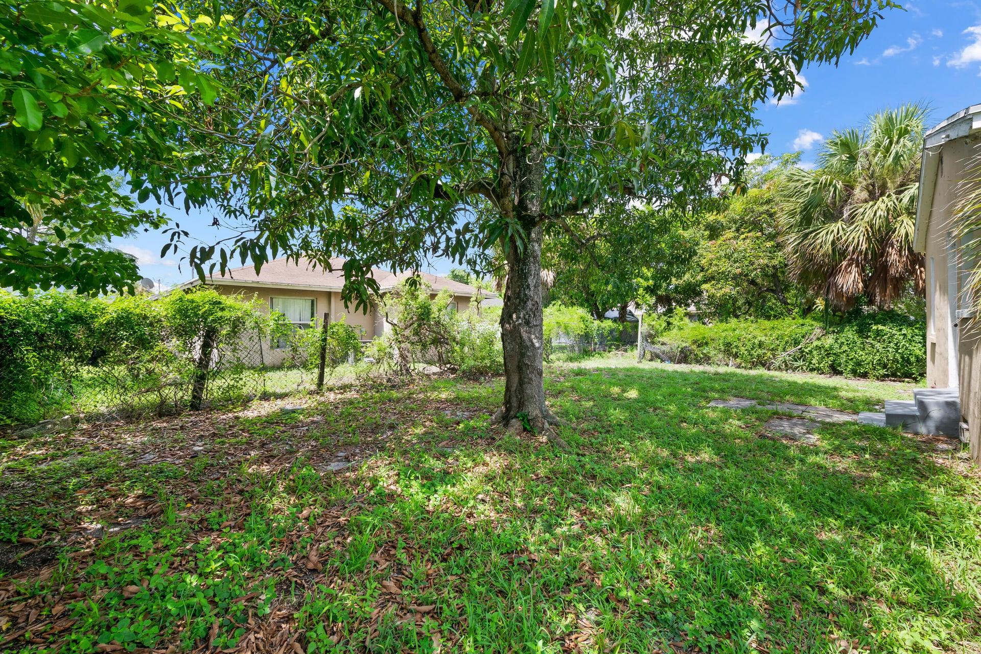  Residence photo 4