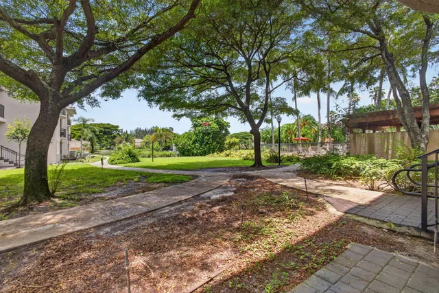  Unit 1504 photo 6