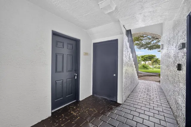 Unit 1504 photo 9