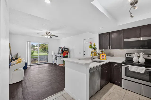  Unit 1504 photo 13