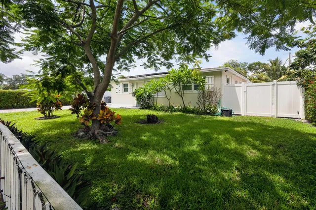 Residence photo 3