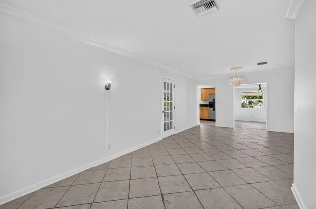 Residence photo 9