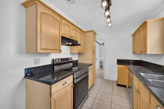 Residence photo 14