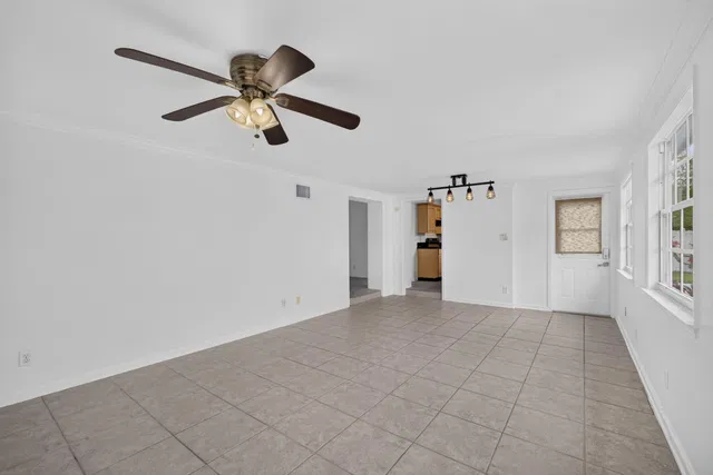 Residence photo 22