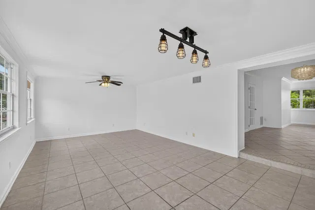 Residence photo 23