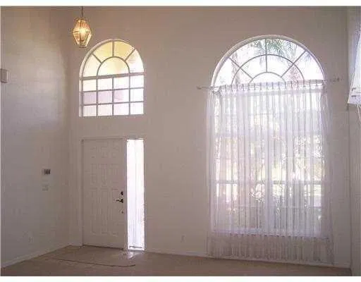 Residence photo 2