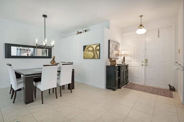 Residence photo 10