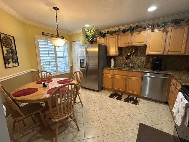 Residence photo 17