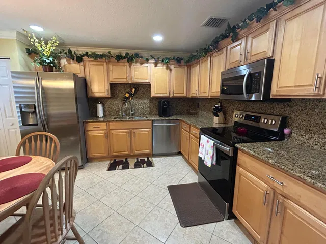 Residence photo 18