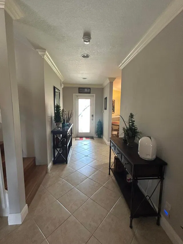 Residence photo 19