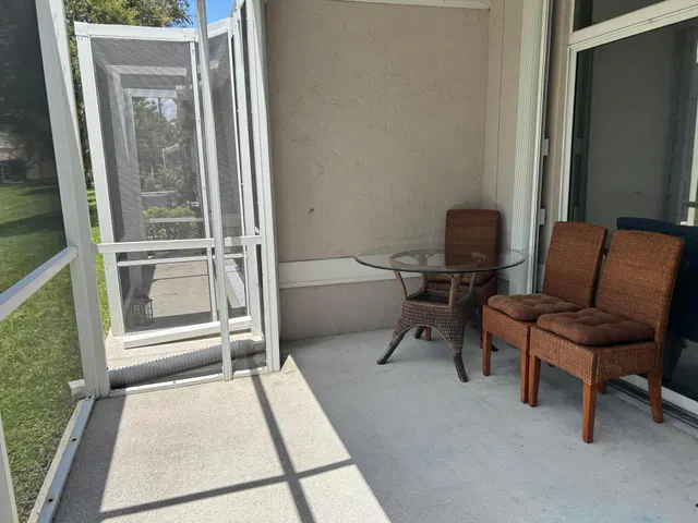 Residence photo 30