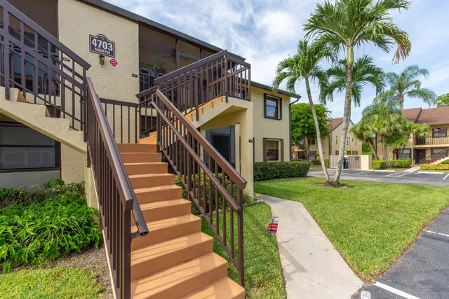 Unit 204 photo 16