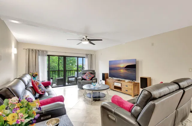Unit 403 O photo 19
