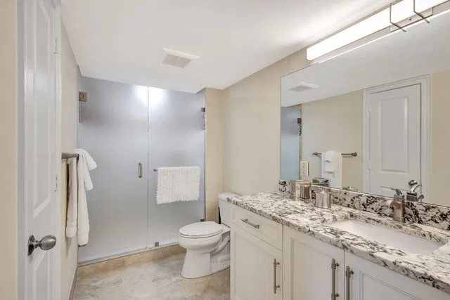 Unit 403 O photo 27