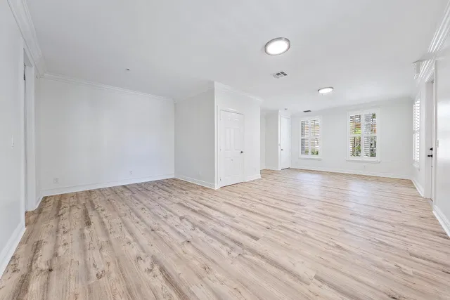 Residence photo 3