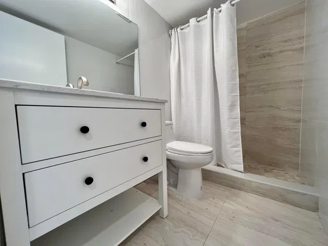 Unit A photo 3