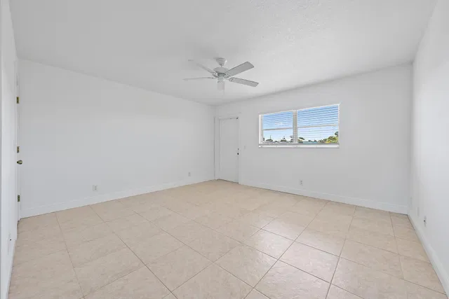 Unit Apt 107 photo 11