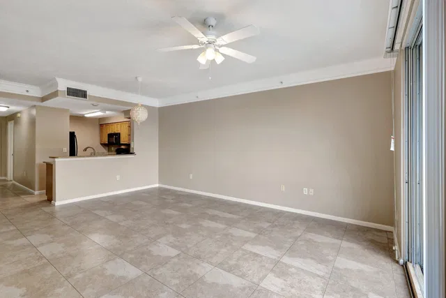 Unit 1508 photo 8