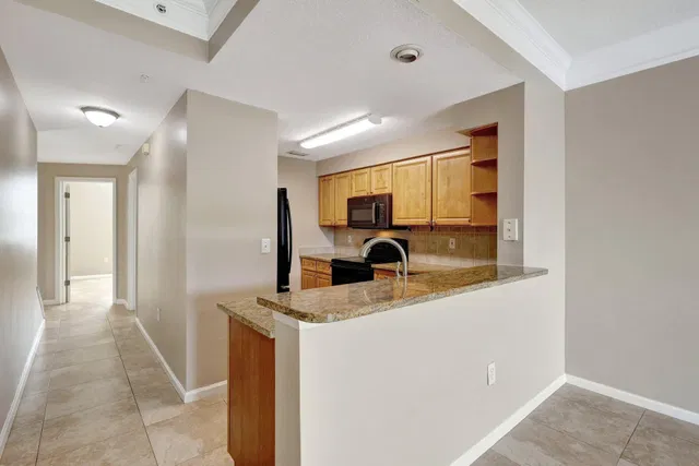 Unit 1508 photo 12