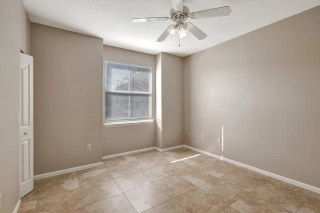Unit 1508 photo 18