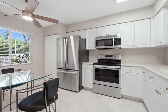 Unit 108 photo 10