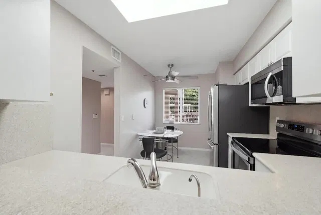 Unit 108 photo 13