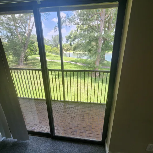 Unit 206 photo 3