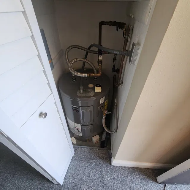 Unit 206 photo 4