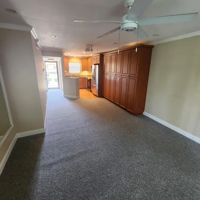 Unit 206 photo 7