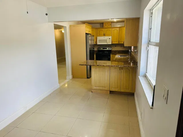 Residence photo 8