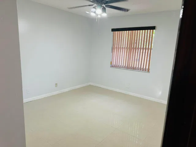 Residence photo 11
