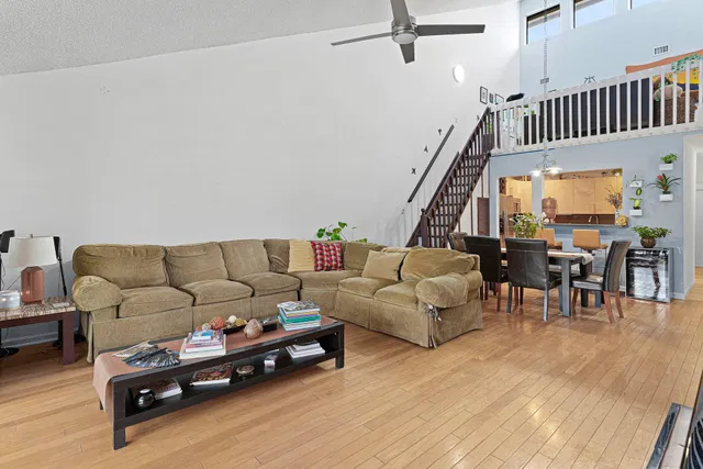 Unit 2757 photo 11