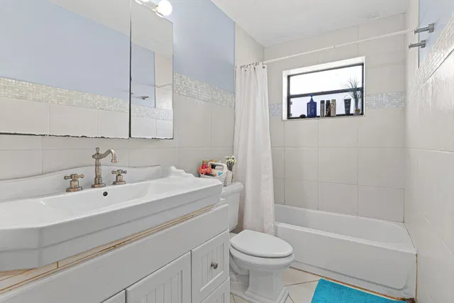 Unit 2757 photo 14