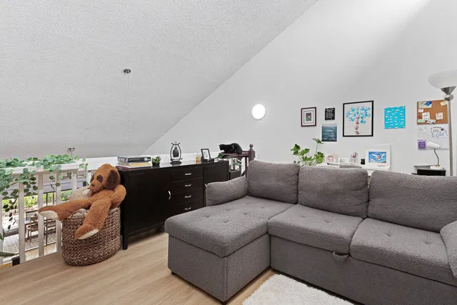 Unit 2757 photo 18