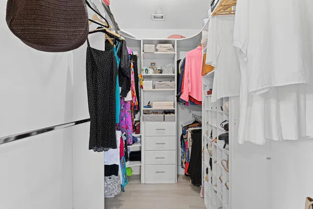 Unit 2757 photo 20